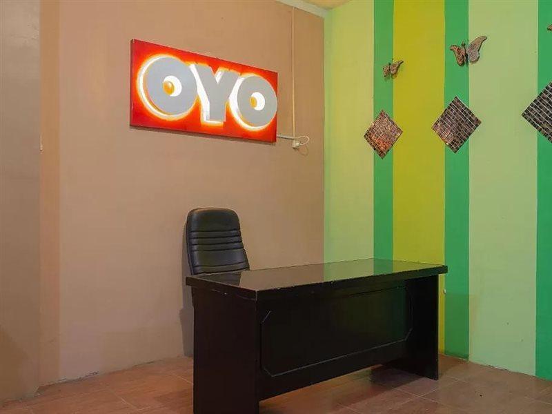 Oyo 789 Pelangi Guest House Tangerang Exterior photo